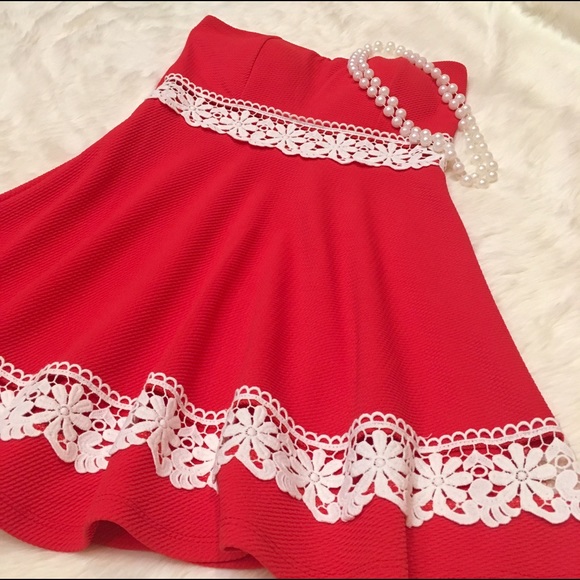 Red & White/Ivory Mini Dress - Picture 4 of 7